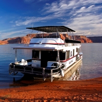 lake-powell-resort-and-marinas-az-cruise